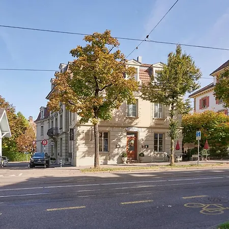 Perfect Location, Comfortable & Modern Bern