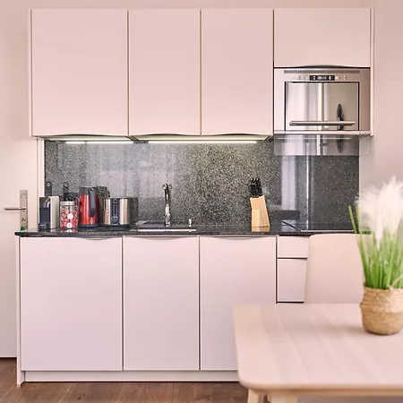 Perfect Location, Comfortable & Modern