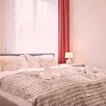 2, Perfect Location, Comfortable & Modern Apartment
