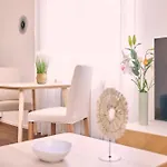 2, Perfect Location, Comfortable & Modern Apartment